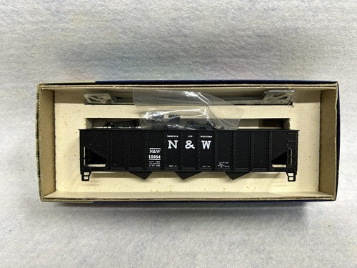 Mixed Walter’s rolling stock kits HO, varied roads