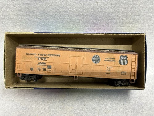 Stunning Roundhouse 50’ Box Car Kits HO(SPECIFY WHICH YOU WANT)