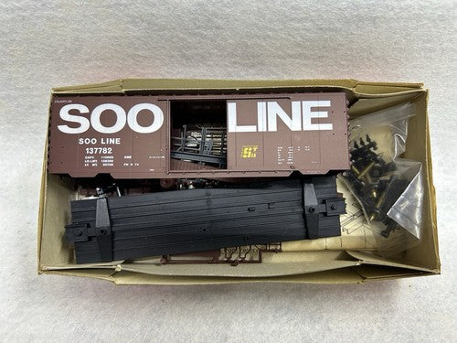 Beautiful Mc Kean BoxCar Kits HO(SPECIFY WHICH ONE YOU WANT)