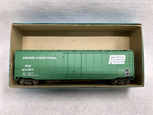 Beautiful Athearn 50’Box Cars Kits, Varied Road Names, HO