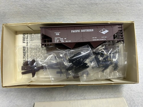 Mixed Walter’s rolling stock kits HO, varied roads