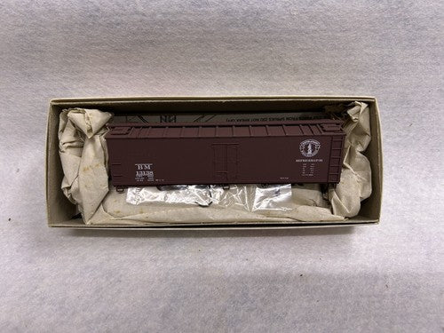 Stately Accurail  Box Car Kits HO(SPECIFY WHICH ONE YOU WANT)