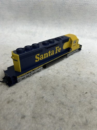 Retro KATO Santa Fe SD-40 Diesel Engine HO