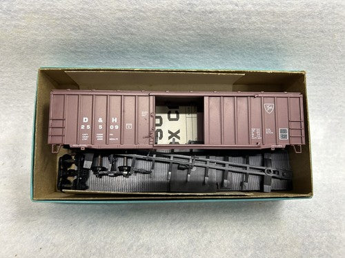 Beautiful Athearn 50’Box Cars Kits, Varied Road Names, HO