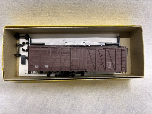Stately Accurail  Box Car Kits HO(SPECIFY WHICH ONE YOU WANT)