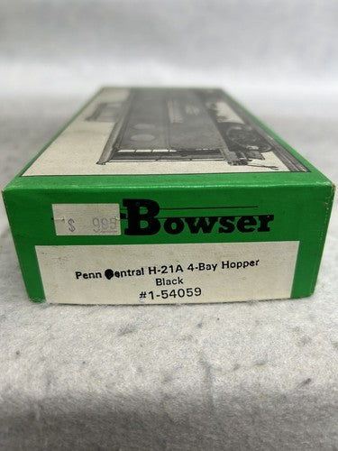 Rare Bowser 4-Bay 40’ Penn Central Hopper Car HO