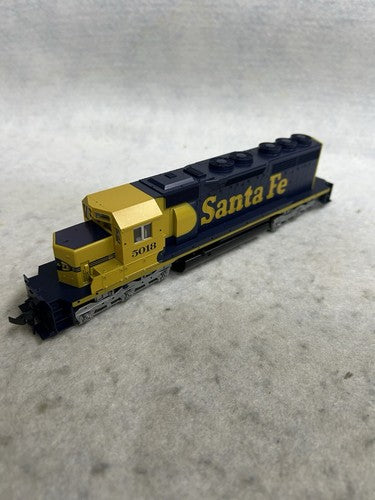 Retro KATO Santa Fe SD-40 Diesel Engine HO