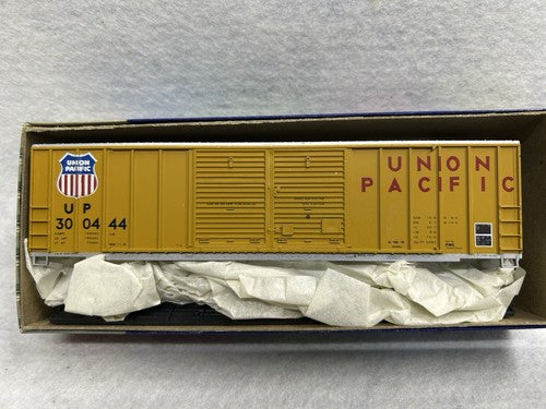 Roundhouse Union Pacific 50’Box Cars (SPECIFY 1st, 2nd, And 3rd CHOICES)