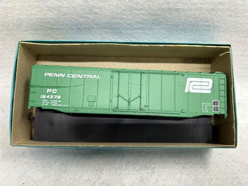 Beautiful Athearn 50’Box Cars Kits, Varied Road Names, HO