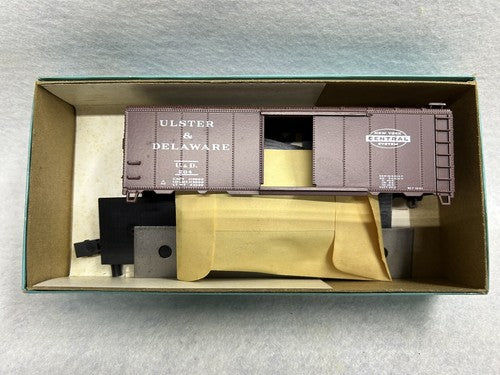 Mixed Athearn 40’ Box Cars Kits, HO (SPECIFY WHICH YOU WANT WHEN ORDERING)