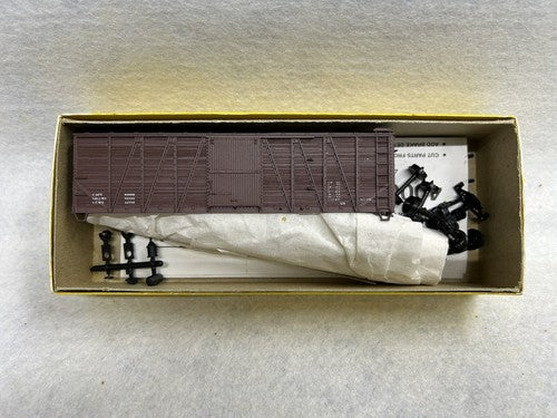 Stately Accurail  Box Car Kits HO(SPECIFY WHICH ONE YOU WANT)