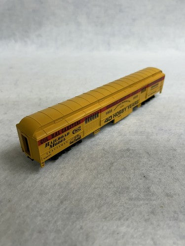 Athearn Commemorative Carstens Coach, 40 Years HO (2 Available)