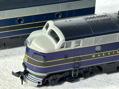 Regal Stewart/KATO B &O F-3 A/B/A Phase 2 Set, A’s Powered, B Unpowered HO