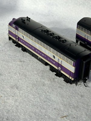 Gorgeous BLI Atlantic Coastline RR F-3 A/B Locomotive Set DCC Ready HO