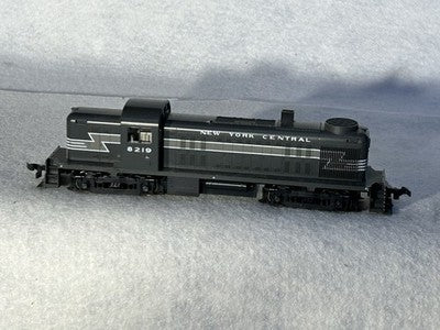 Nice KATO New York Central RR RS-2 Loco HO DCC Ready