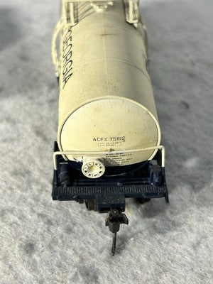 Nice Atlas Single Georgia Kaolin Single Dome Tank Car HO
