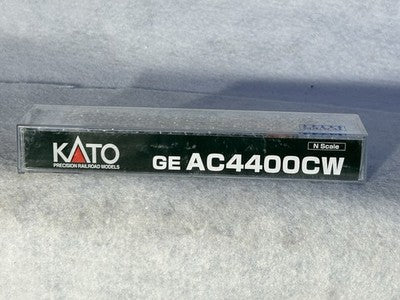 Powerful KATO Burlington Northern Santa Fe RR AC4400CW Diesel Engine N GAUGE