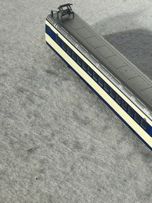 Nice KATO Japanese Bullet Train 2- Engine/2-Car Passenger Set N GAUGE