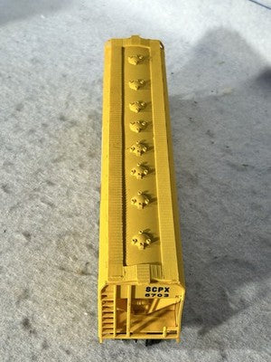 Nice Athearn Shell Plastics  4-Bay Covered Hopper Car HO