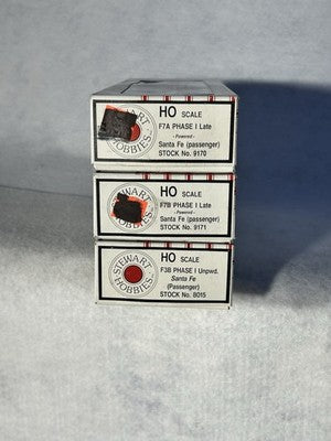 Classic  Stewart/KATO Santa Fe RR F-7 A/B/B Engines 2  Powered/1 Dummy HO