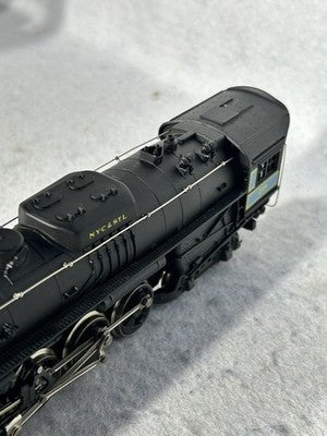 Beautiful Rivarossi NYC/StL RR 2-8-4 Berkshire Locomotive/ 2 Passenger Car Set