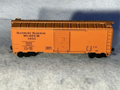 Athearn Danbury Museum 40’ Box Car HO KD Couplers/Weighted/Metal Wheels (No Box)