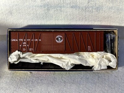 Handsome Roundhouse Great Northern RR 50’ Box Cars HO