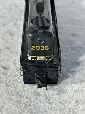 Nice Atlas/KATO Southern Railroad  Tuxedo Scheme Alco RS-3 Loco HO
