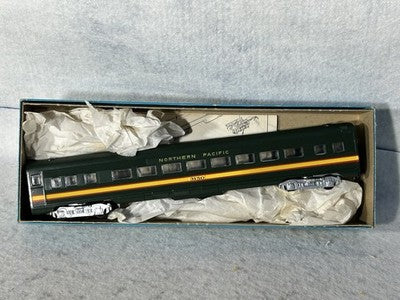 Nice Athearn Northern Pacific RR 5 Car Passenger Set HO
