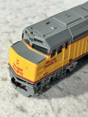 Clean Life Like Union Pacific RR F-40 PH HO (Ex Box)