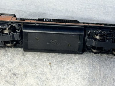 Beautiful KATO Milwaukee Road SD-40-2 Diesel Locomotive HO (Ex Box, Railings)
