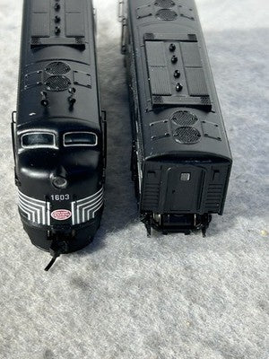 Nice Intermountain New York Central RR  Lightning FT-A/B Both Powered Loco Set N