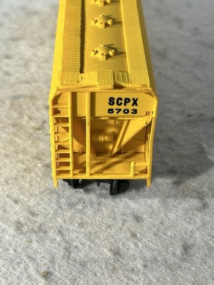 Nice Athearn Shell Plastics  4-Bay Covered Hopper Car HO