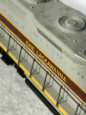 Nice Athearn Erie Lackawanna RR  GP-35 Diesel Engine HO