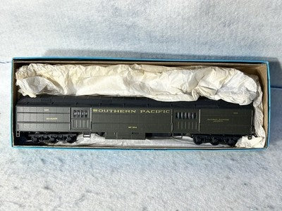 Nice Athearn Southern Pacific RR 6 Car Passenger Set HO