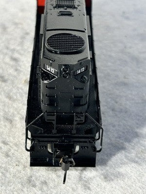 Beautiful Atlas/KATO Alco RS-11 New Haven RR Custom Painted Loco HO