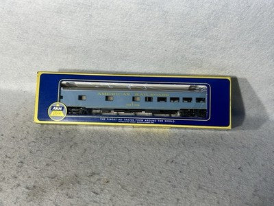 Beautiful Rivarossi NYC/StL RR 2-8-4 Berkshire Locomotive/ 2 Passenger Car Set