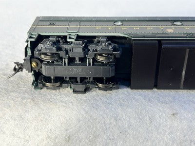 Stout Stewart/KATO  F-7-A/B Phase I Late PENNSY Locos Both Powered