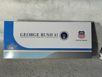 Cool Athearn Genesis George HW Bush SD-70ACE DCC/Sound HO