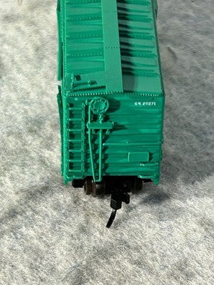 Nice Intermountain Great Northern RR 40’ Box Car N Gauge