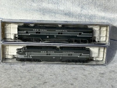 Vintage Life Like New York Central RR Lightning Scheme E-7 Loco Set A/B  N Gauge