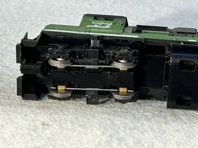 Nice Athearn Burlington Northern RR GP-38-2 Diesel Engine HO