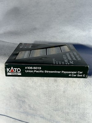 Beautiful KATO Union Pacific Streamliner 4-Car Passenger Set “C” N GAUGE
