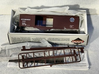 Proto 2000 Southern Pacific RR 50’ Automobile Box Car Kit  HO
