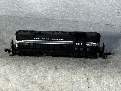 Handsome Atlas New York Central RR Lightning Scheme GP-7 # 5810 Loco N Gauge