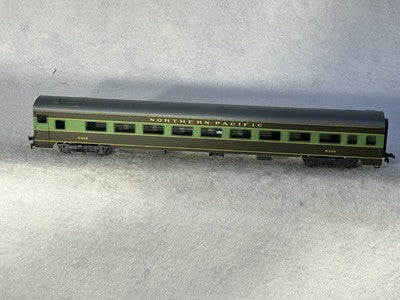 Nice Stewart /KATO/Rivarossi Northern Pacific RR  F-9A/B +5 Car Passenger Set HO