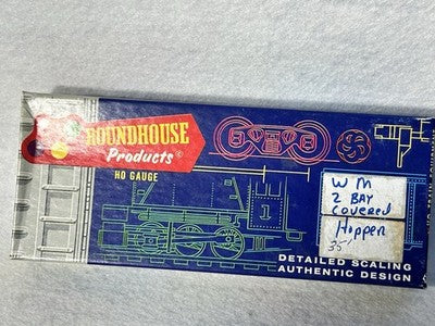 Cool Roundhouse Western Maryland RR 2-Bay Ribbed Side Covered Hopper Cars HO