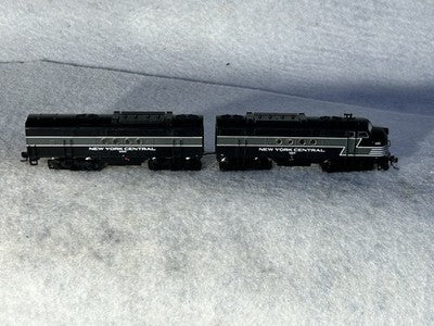 Nice Intermountain New York Central RR  Lightning FT-A/B Both Powered Loco Set N
