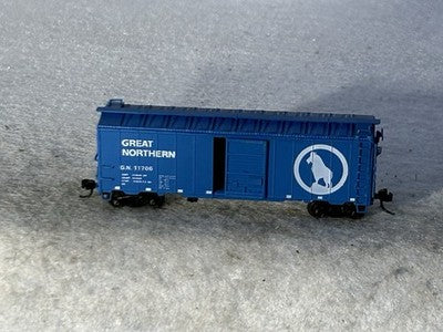 Beautiful Intermountain Great Northern RR 40’ Box Car  N Gauge