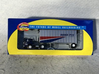 Athearn 91003 - Ford “C” Tractor & 28’ Wedge Trailer - Ryder/Pie - HO